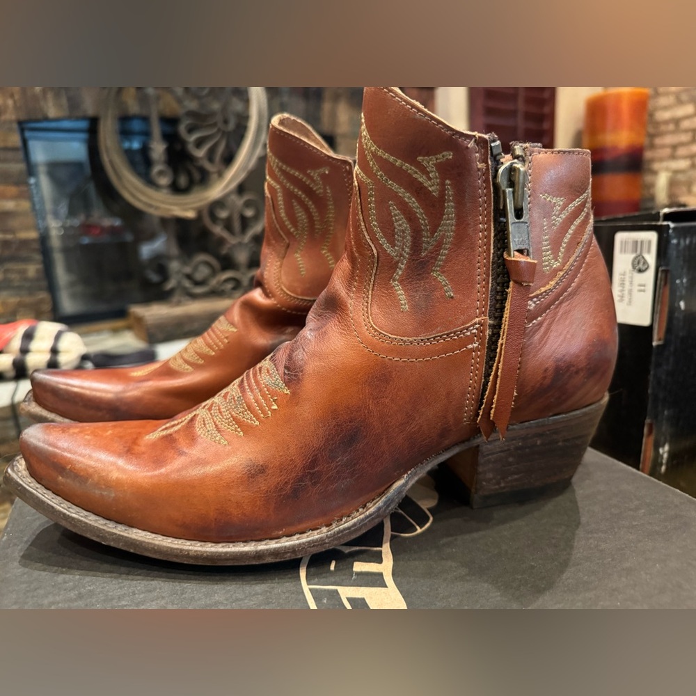 FREEBIRD WOLFIE Ankle midi boot in SOLD OUT WHISKEY Leather Western Ankle Boots - Picture 4 of 10